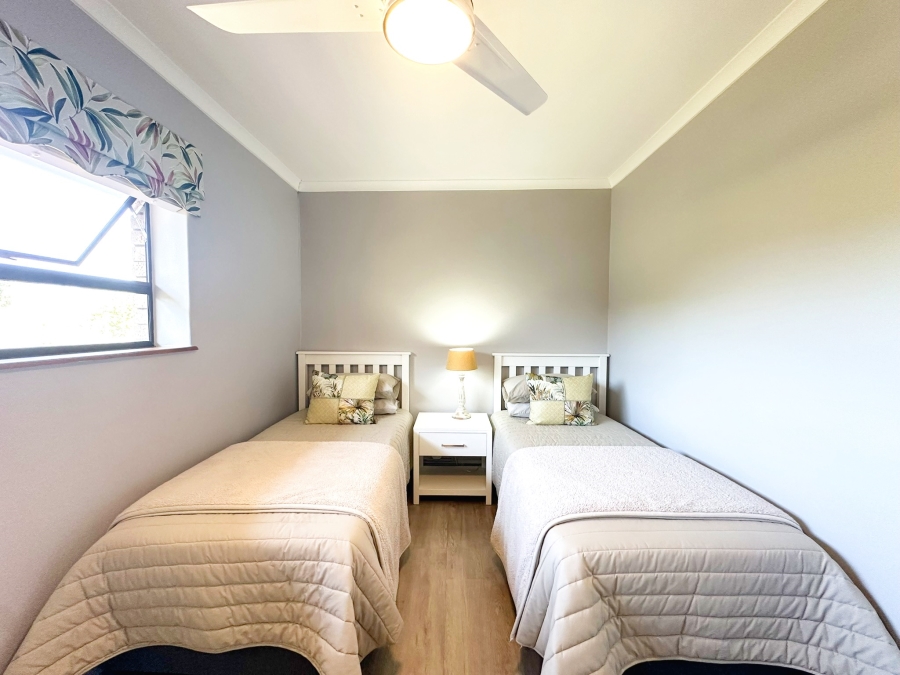 5 Bedroom Property for Sale in The Island Western Cape